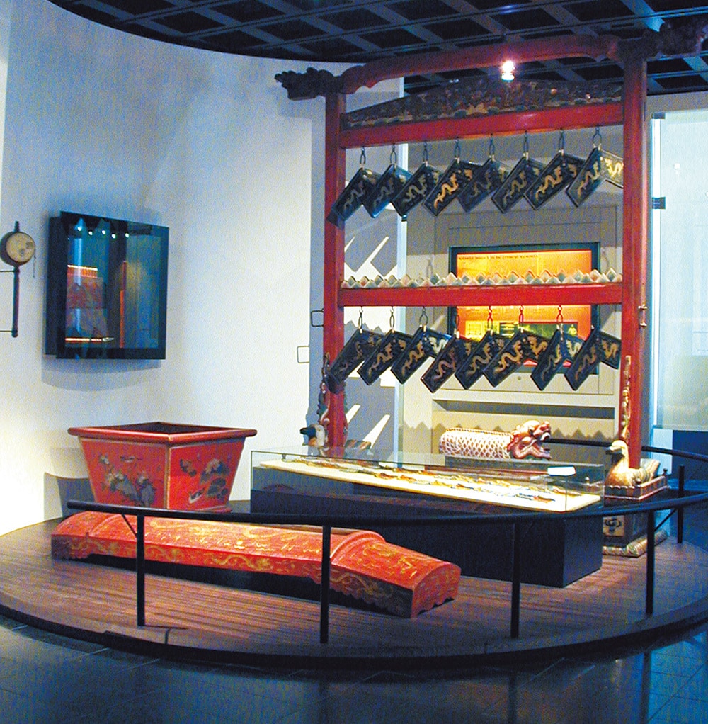 中国の古琴や排簫など、伝統的な楽器が展示された部屋もある。©Musée des instruments de musique