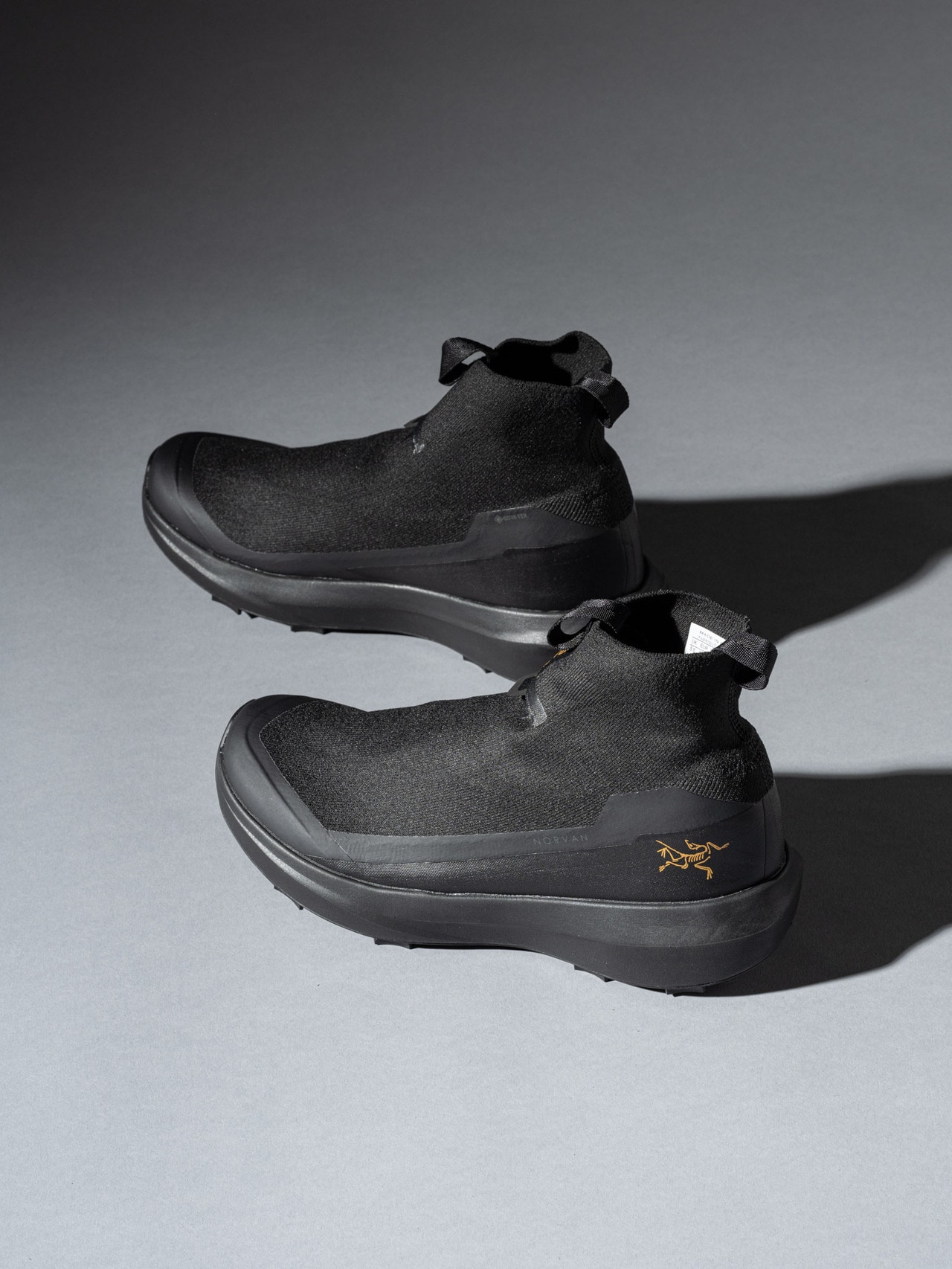 アークテリクス“NORVAN 4 NIVALIS WOMEN”／42,900円