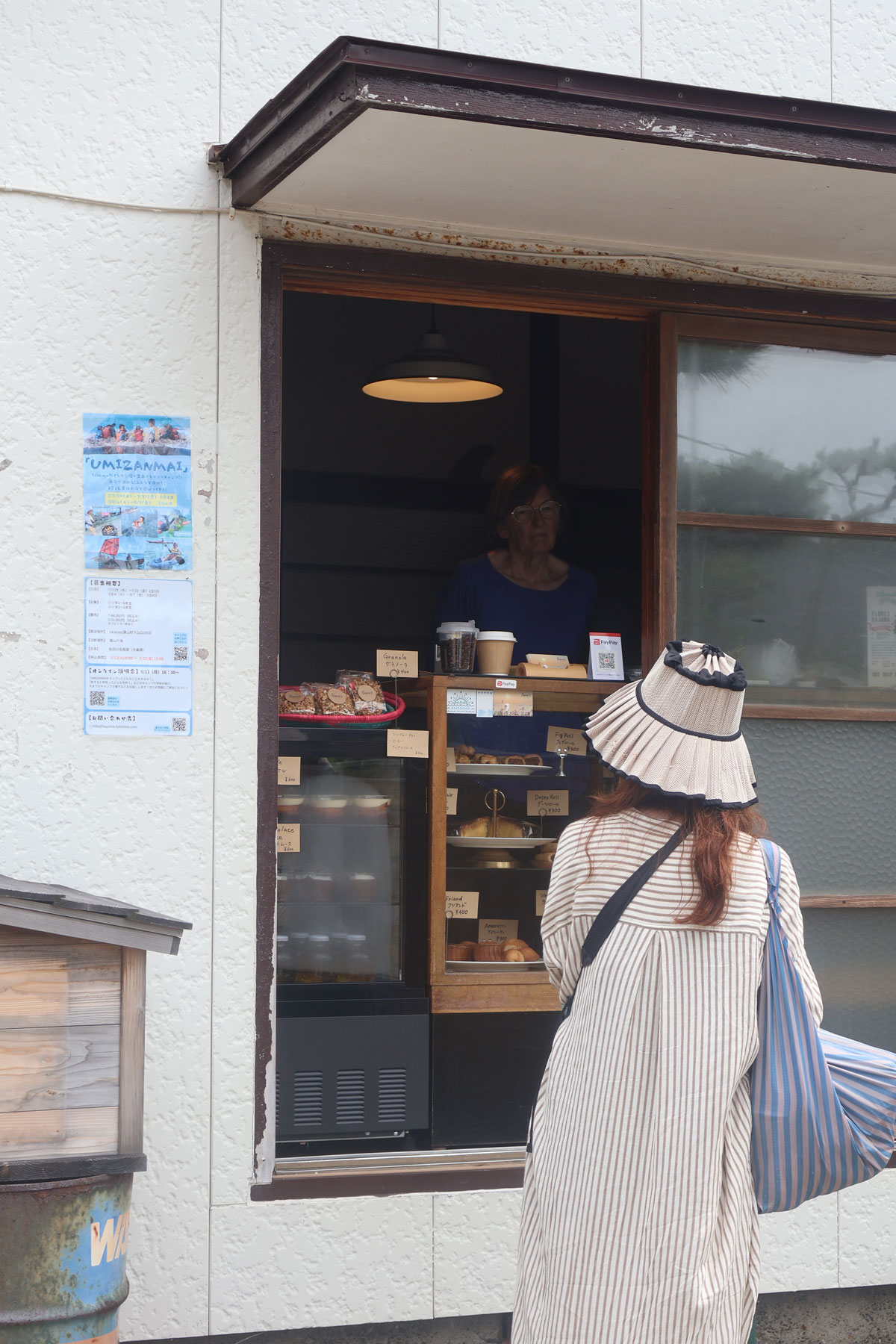 取材中にも何組もお客さんが来店。