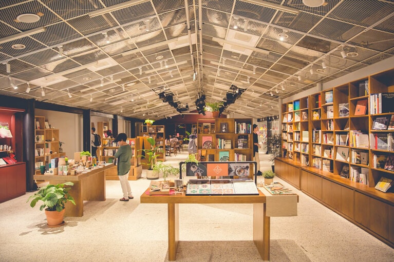 PLAYground 南村劇場.青鳥.有.設計 (ナンツンジュチャン チンニャオ ヨウ サージー)。