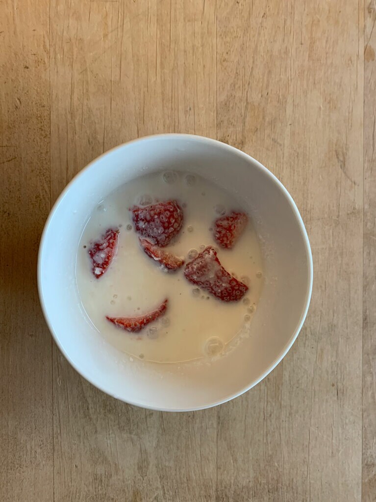 ただのいちごヨーグルトだが、私にとってはこの上ないほどのおいしさ。