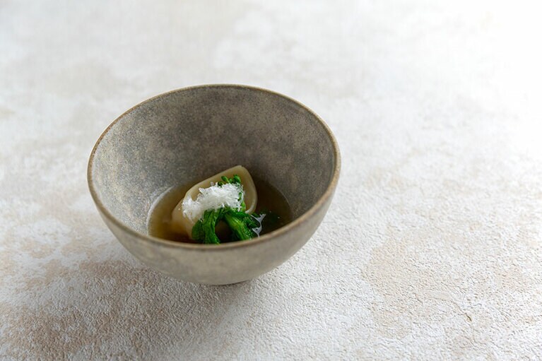 「阿波尾鶏のトルテリーニ」。