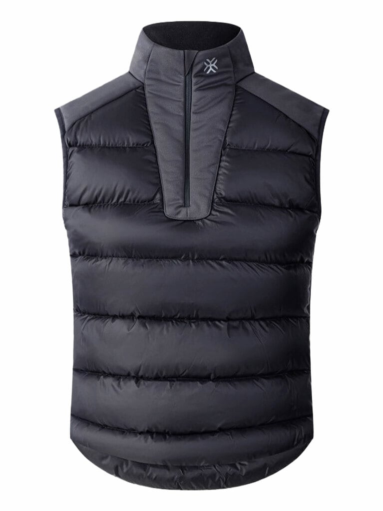 フォルノ ノースリーブインサレーションジャケット（91,300円）／アヤック