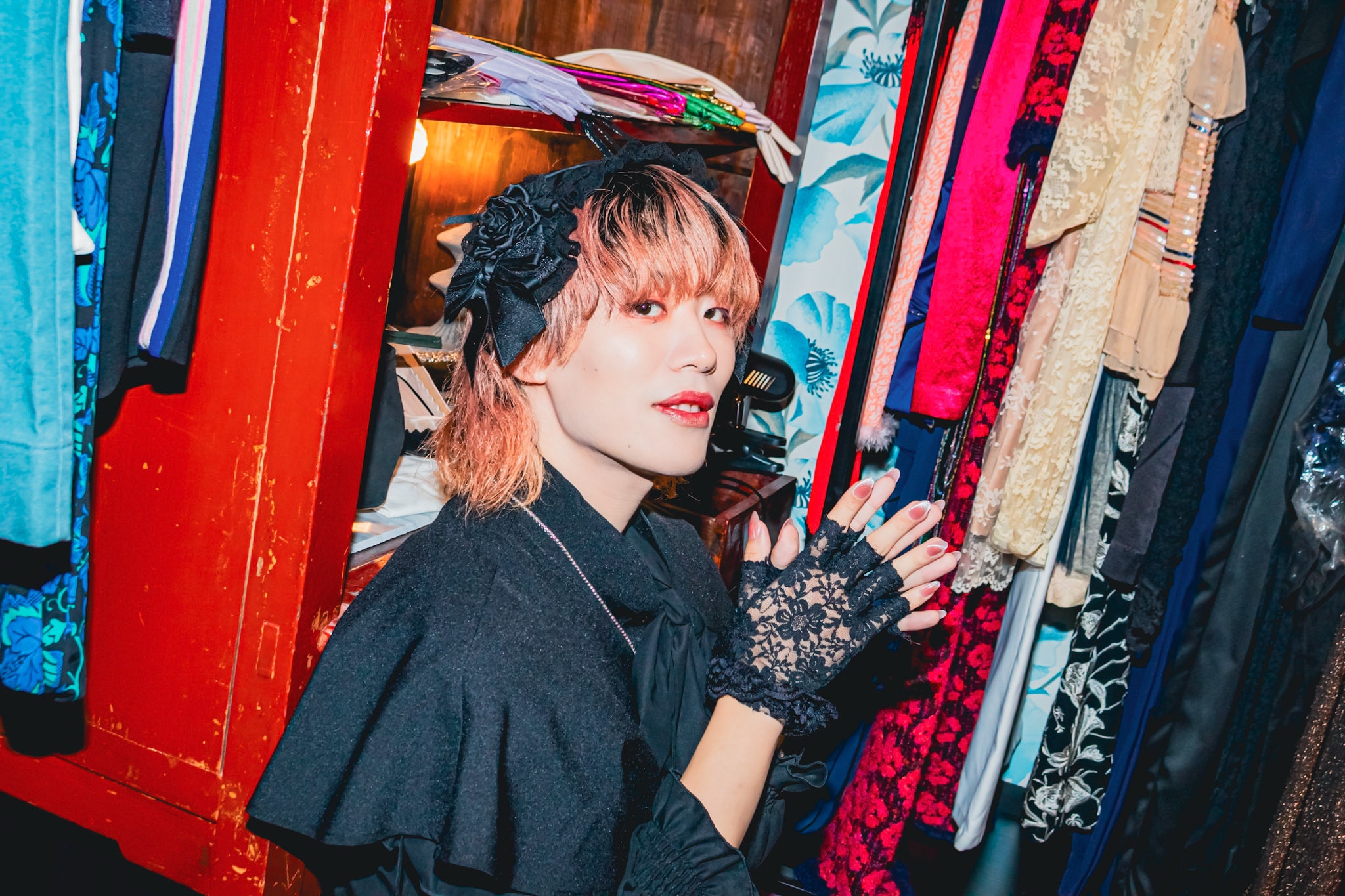 『撃ち抜くみたいに着飾って』より。