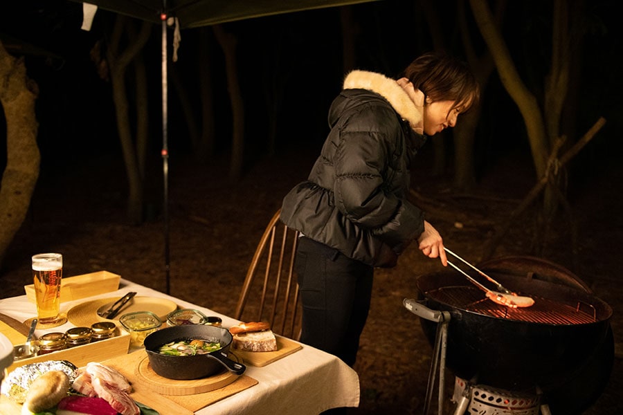 「自分のペースで飲んで、自分のペースで焼いて食べられるのが楽ですね〜！」と河合さん。