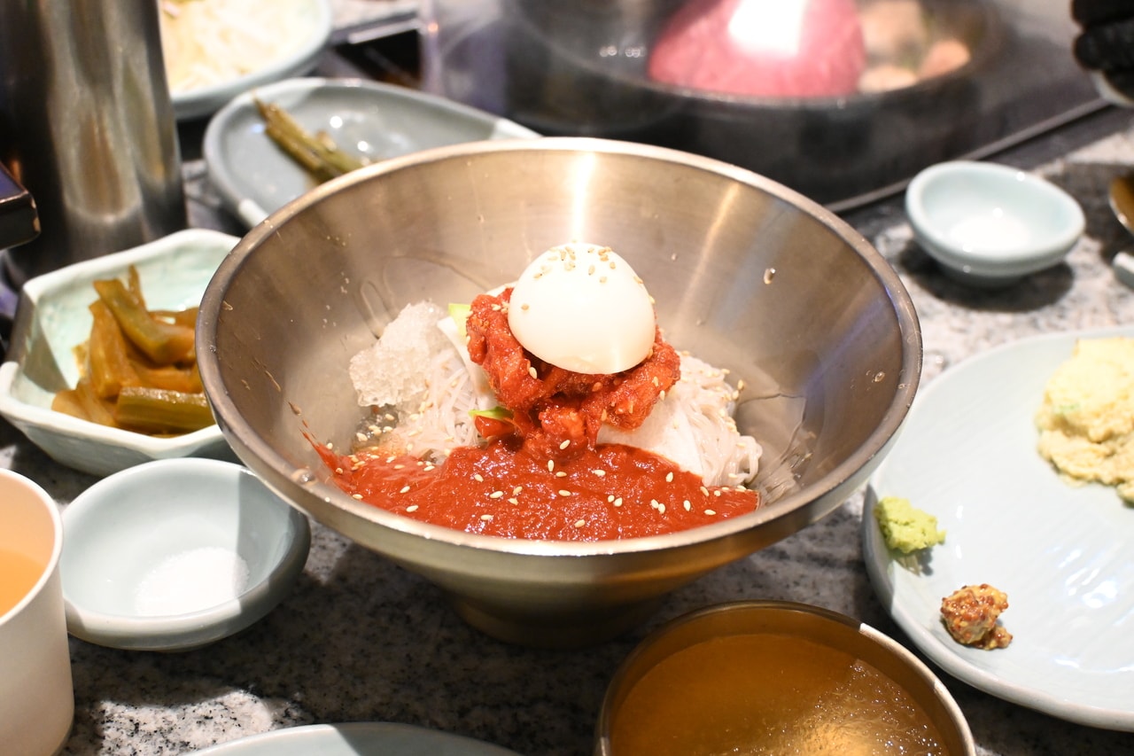 ビビン麺はノーマルと辛いタイプの2種。