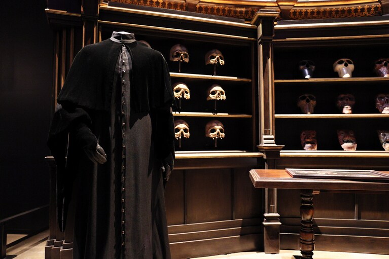 長い時間と行程が費やされ作成されたマスクがずらり。