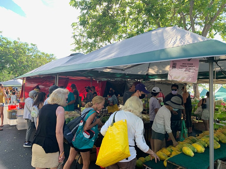 KCC ファーマーズ・マーケット。