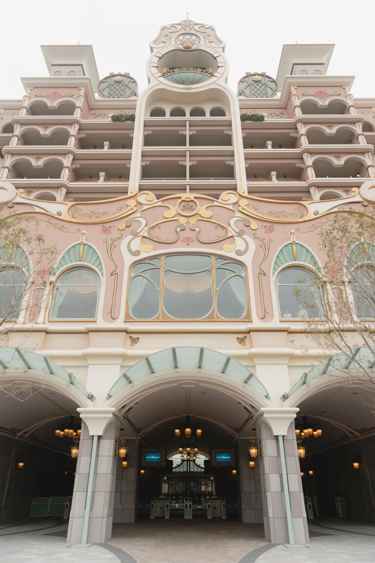 ファンタジースプリングス・エントランスのゲート。