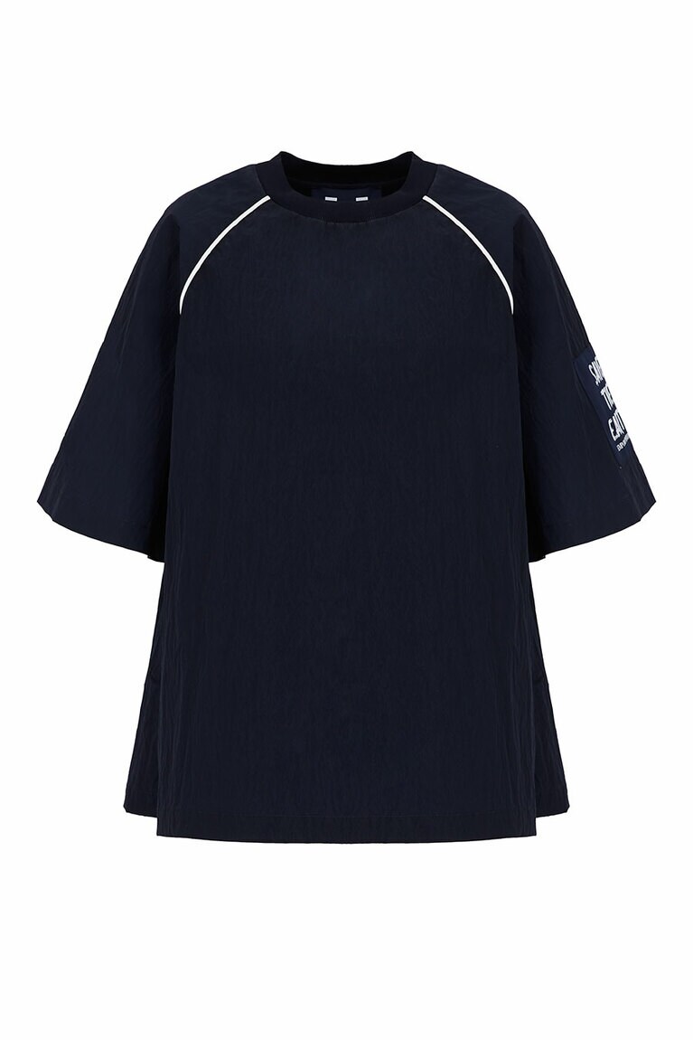 プルオーバー 66,000円。