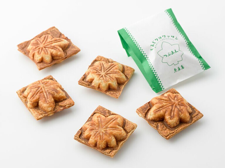 観光センター鳥居屋「もみじクロワッサン」各50g 200円(税込)／広島県