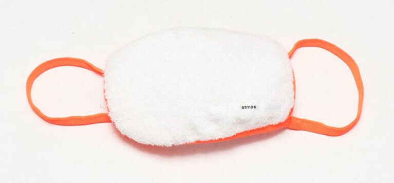 【atmos(アトモス)】今治マスク NEON ORANGE 1,800円。