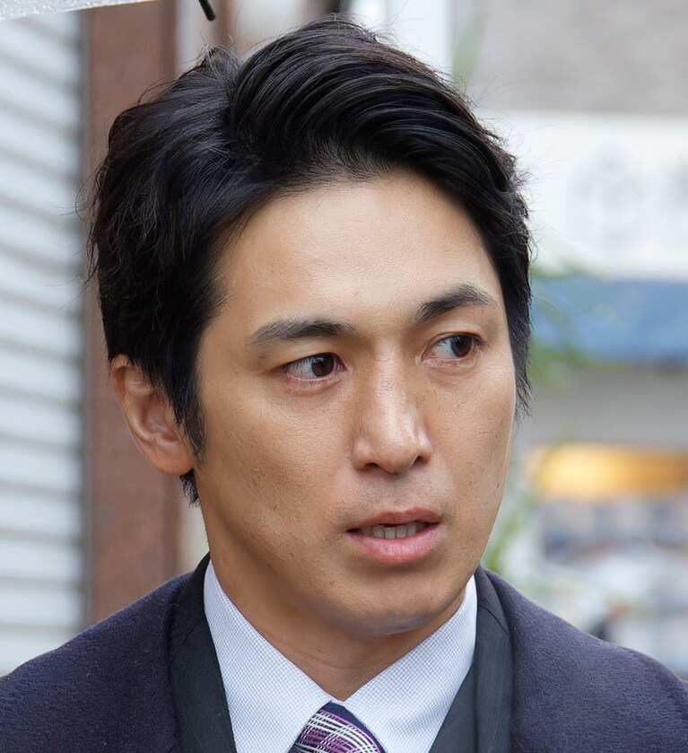 外資系コンサル勤務。妻に異常なほどの愛情を注ぐ、束縛夫、加賀美弘毅を演じる高橋光臣。妻・璃子（相武紗季）の夫役。©「夫よ、死んでくれないか」製作委員会