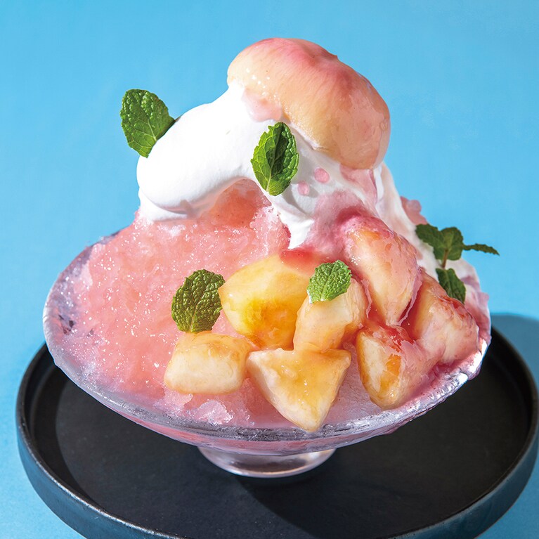 「白桃とココナッツクリームのかき氷」1,700円／バール ア ヴァン パルタージェ