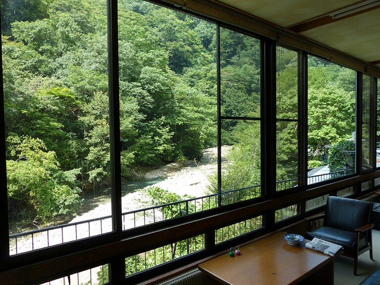 川古温泉 浜屋旅館［群馬／川古温泉］ロビー。