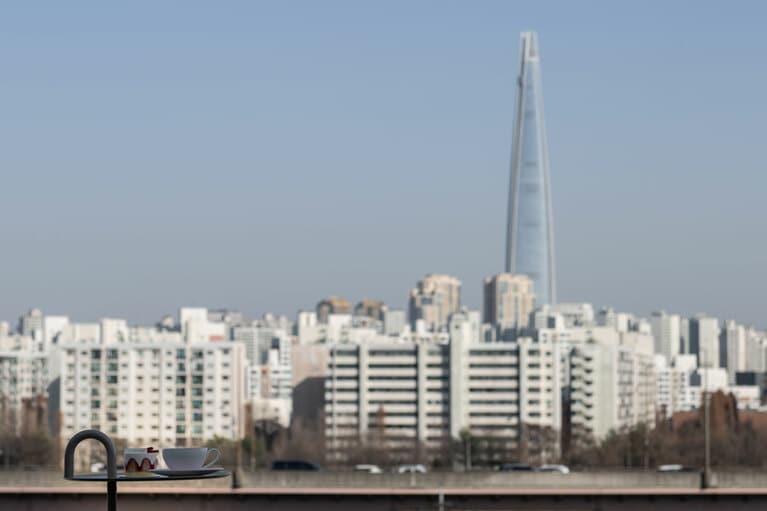 韓国で一番高いタワーを眺めながらのんびり。