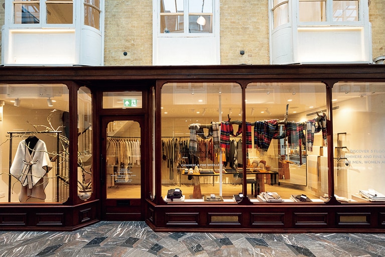 バーリントン・アーケードにある店。