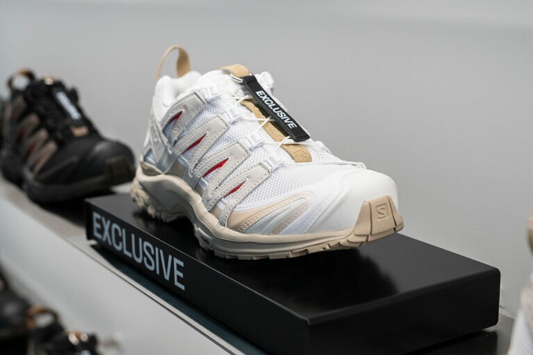 サロモンストア 東京渋谷