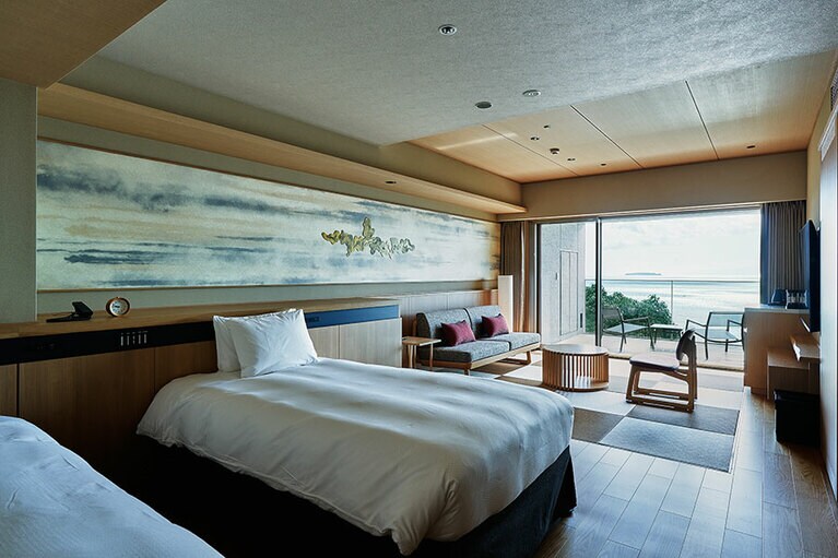 最上級の旅館リゾート「熱海・伊豆山 佳ら久」では大切な人と落ち着いたひとときを過ごすことができる。