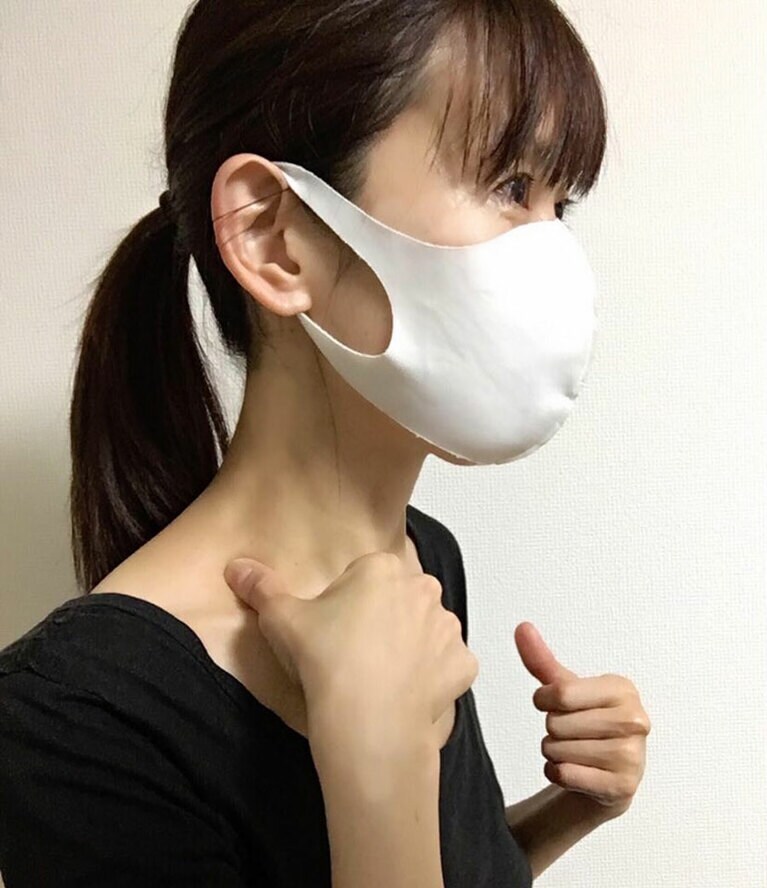 終点となる鎖骨の上下のくぼみを親指などで押すのもオススメ。