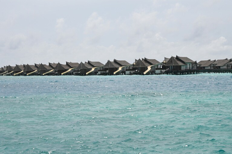 人気のウォータースライダー付きオーシャンプールスイート。