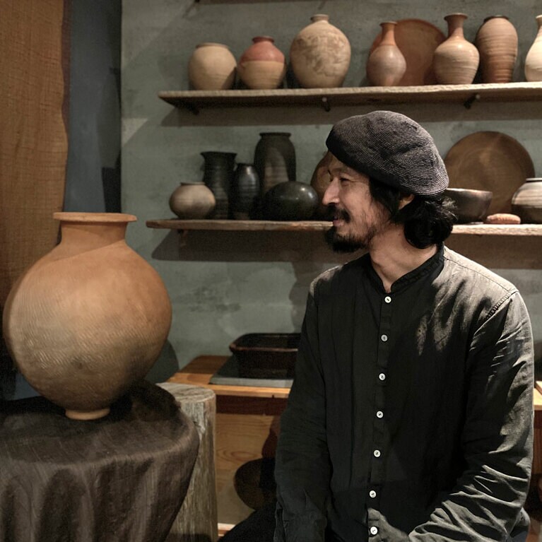 「LOST AND FOUND」のセレクトを担当した小林和人さん。