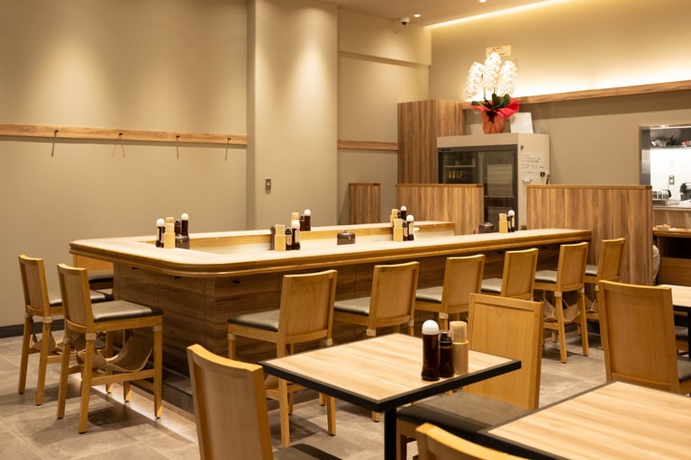 女性ひトリでも入りやすい雰囲気。提供もスピーディ！