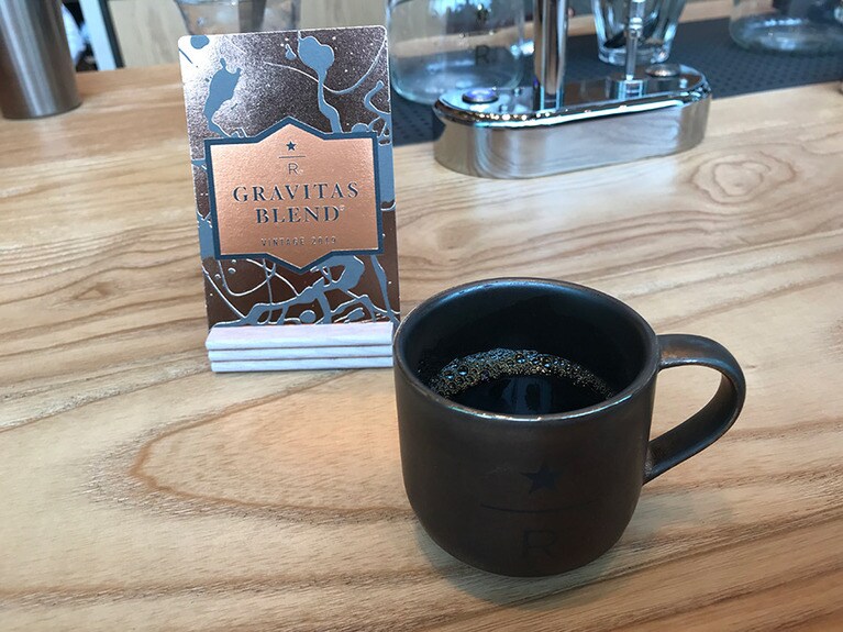 グラビタスブレンド SHORT 920円(税抜)。写真はテイスティング用のサイズ。