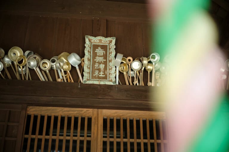 愛し合う頼朝と八重姫が密かに合っていた場所「音無神社」。