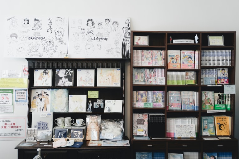 漫画の展覧会を常設するほか、漫画家のサイン会やトークショーなどのイベントも行われる。