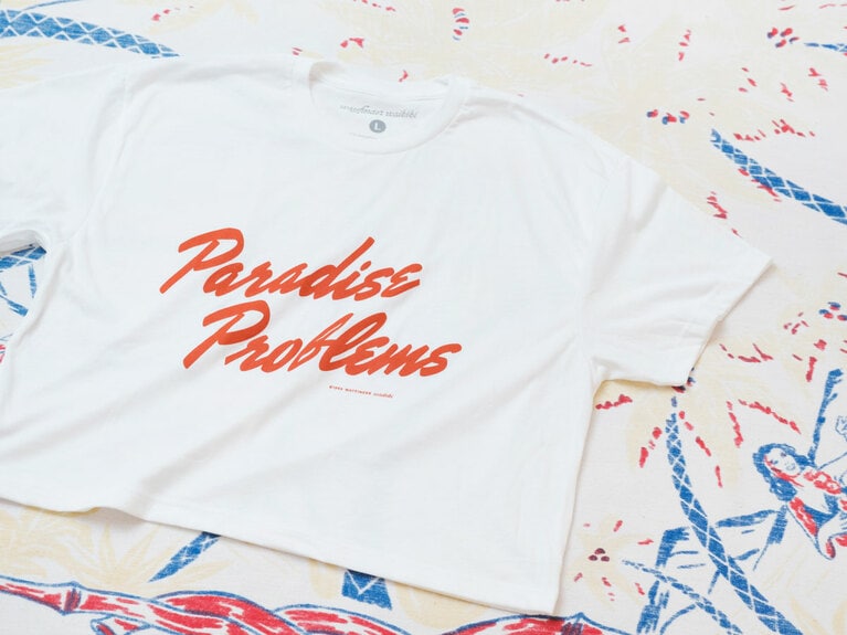 【Wayfinder Waikiki】Tシャツ 32ドル／B-Side