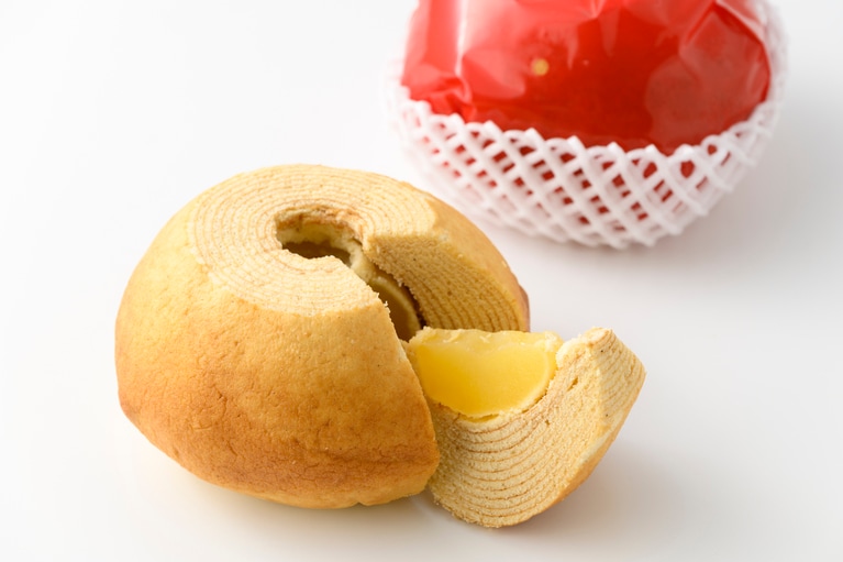 神戸元町本店オリジナル アッフェルバウム 2,592円（直径12×高さ10.5㎝）。