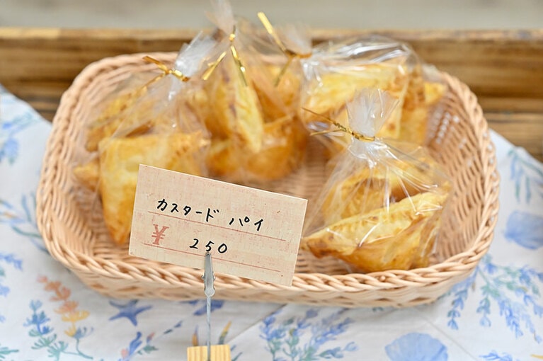 手作りパンやスイーツは、お昼前には売り切れてしまうことが多いそう。