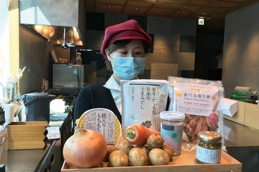 「Stay Home with Kichijoji」プロジェクトで、学生へ送られる「在宅応援食品」の例。