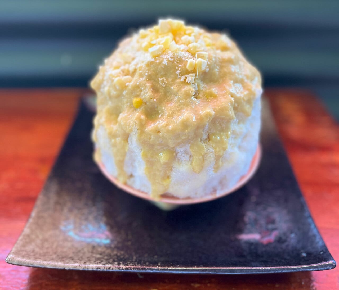 「もろこしポタージュのかき氷」2,000円。コーンの粒々食感、濃厚なポタージュの風味が楽しめる。