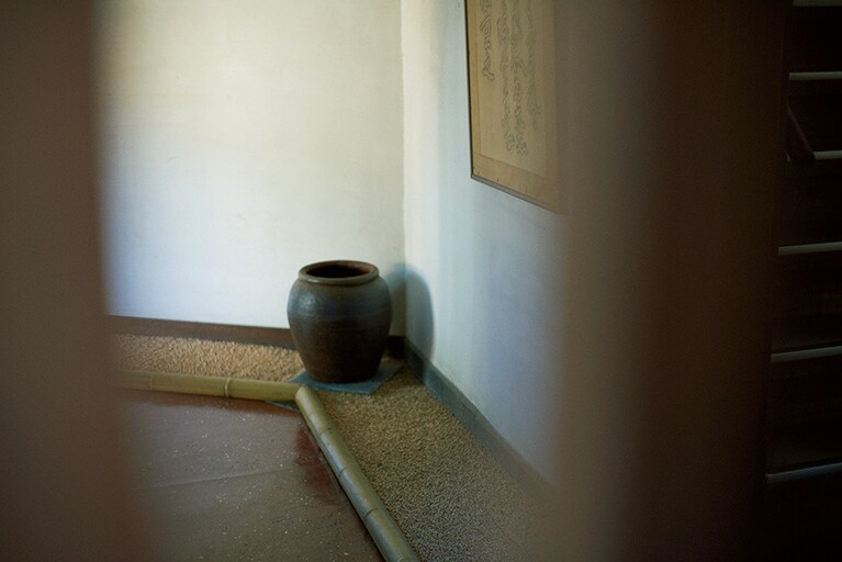 【旅館すぎもと】Photo: Masahiro Sanbe