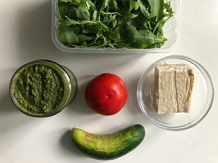 「豆腐とハーブペーストのサラダ」の材料