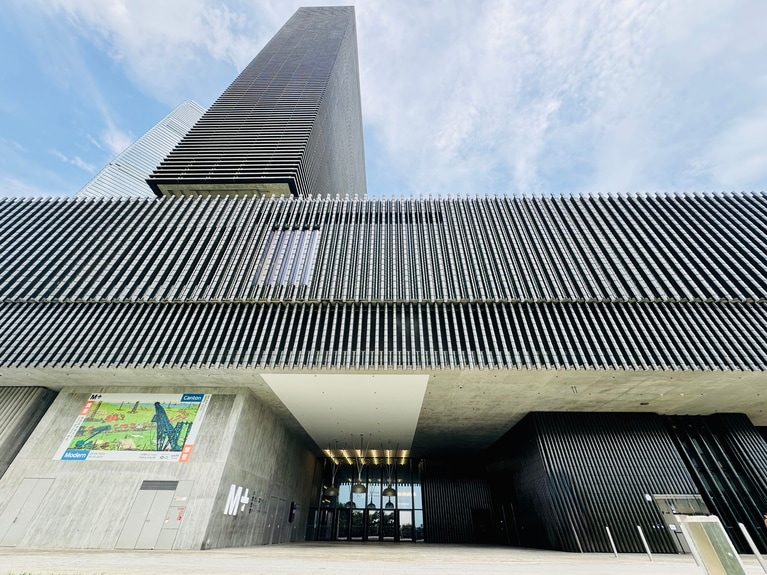 アジアのビジュアルカルチャーを牽引する、2021年に開館したアジア最大級の現代美術館。