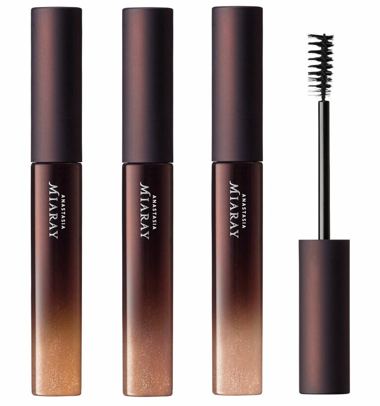 カラーブロウジェル 全3色 各2,970円。左から、02 キャメル、03 カッパーブラウン、017 ブロンド。