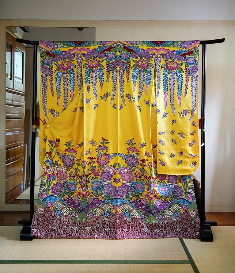 8代目が手がけた絢爛な振袖。