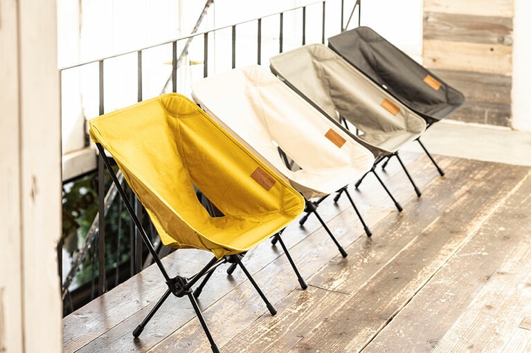 2009年に誕生したヘリノックスは、世界的に知られた軽量アルミテントポールのトップメーカーであるDAC社が手掛けるチェアブランド。