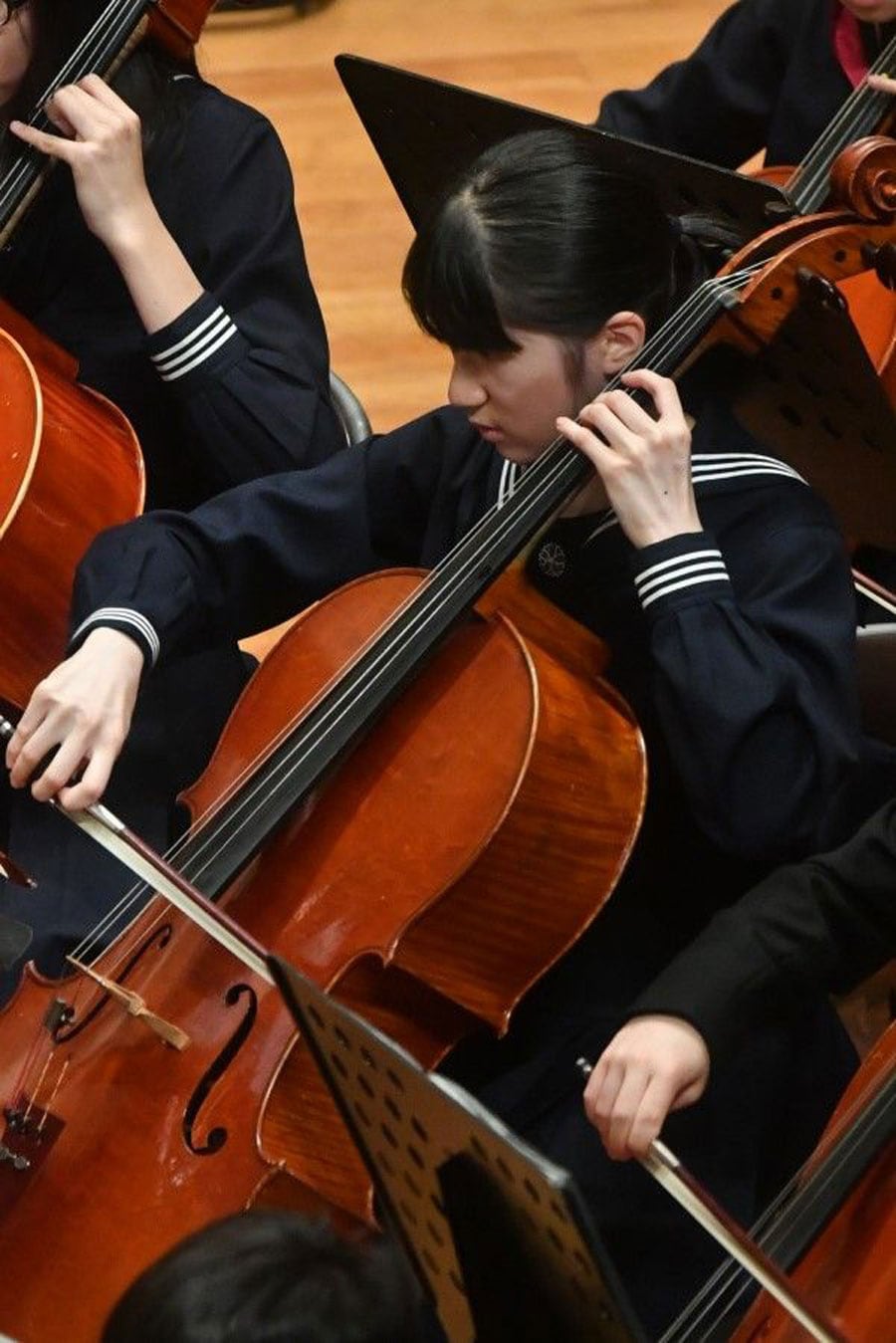 2017年4月、「オール学習院の集い」でチェロを演奏される愛子さま　©JMPA