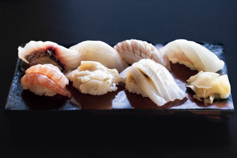 佐渡の地魚にぎり」2,500円。季節によってネタは変わります。