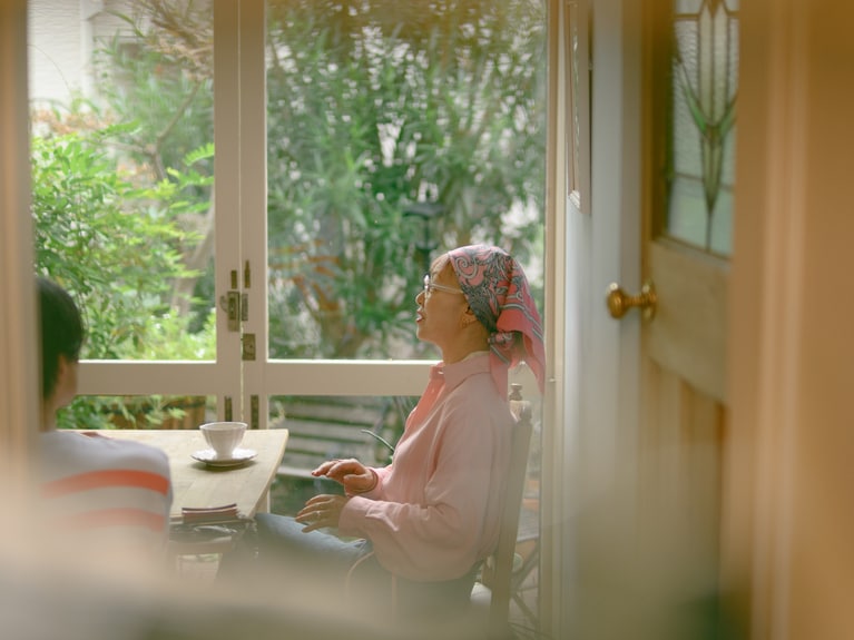 安野ともこさん。