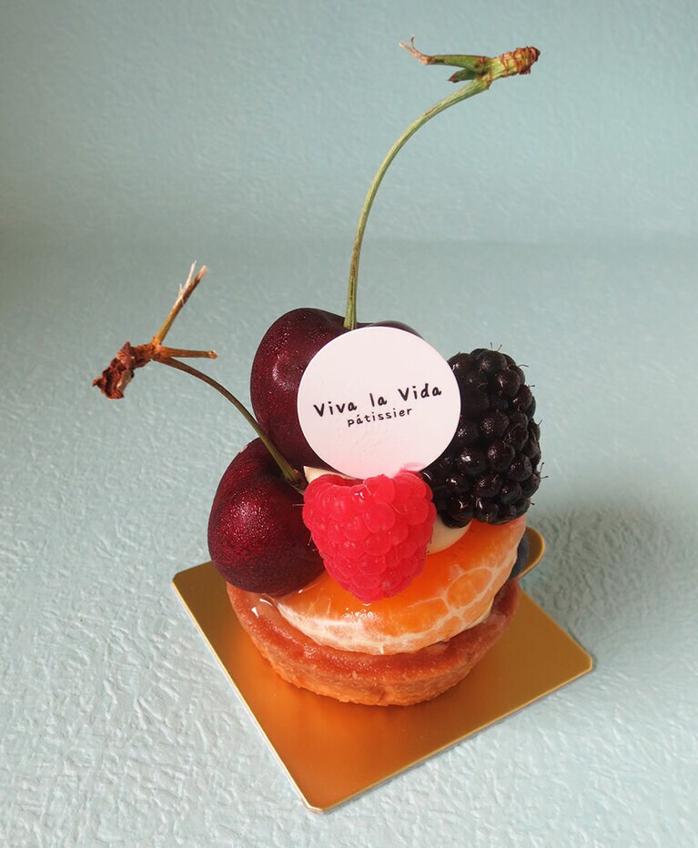 「タルト オ フリュイ」450円。