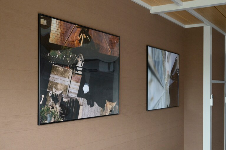 コンセプトを象徴するように、ホテルの中には尾道の“街並み”が写真で展示されている。