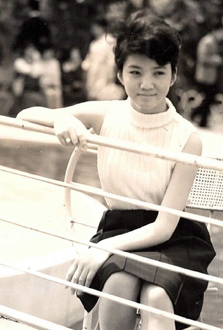 17歳、初舞台を踏んだ頃　本人提供