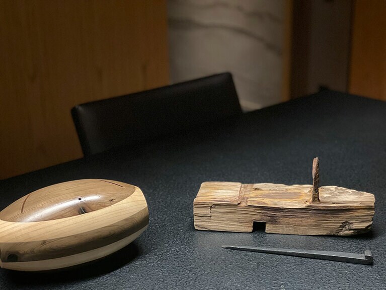 器にも歴史とアップサイクルの意識が込められている。