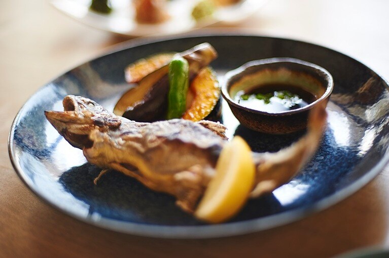 手白澤温泉［栃木／奥鬼怒温泉郷］夕食一例 岩魚。