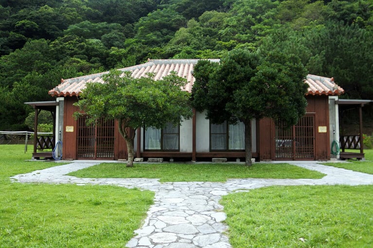 部屋のすぐそばに駐車スペースがあるので、荷物移動もラクチンです。